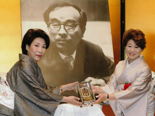 水谷八重子と波乃久里子
